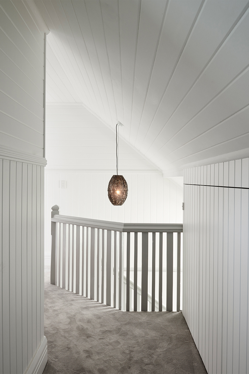 Windust-Architecture-X-Interiors-narnias-secret-stairwell-pendant