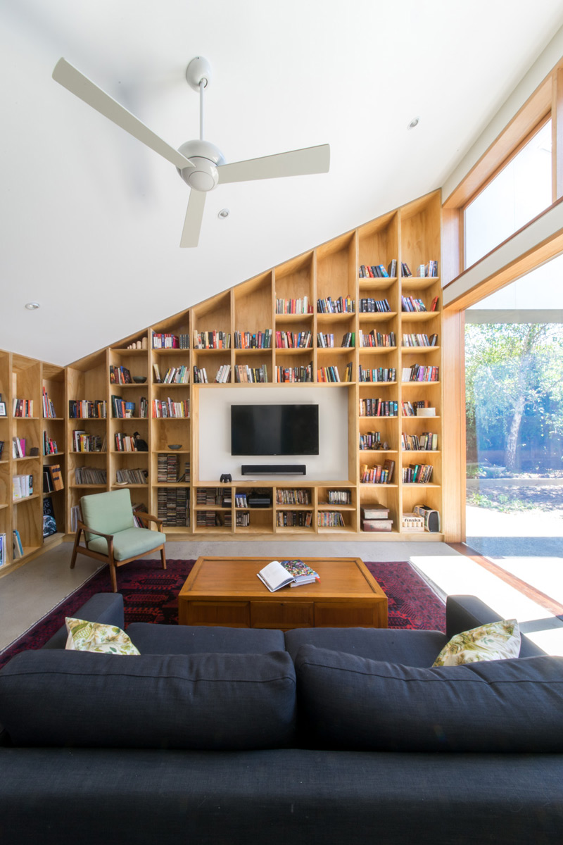 Windust-Architecture-X-Interiors-word-smith-bookshelving-wall