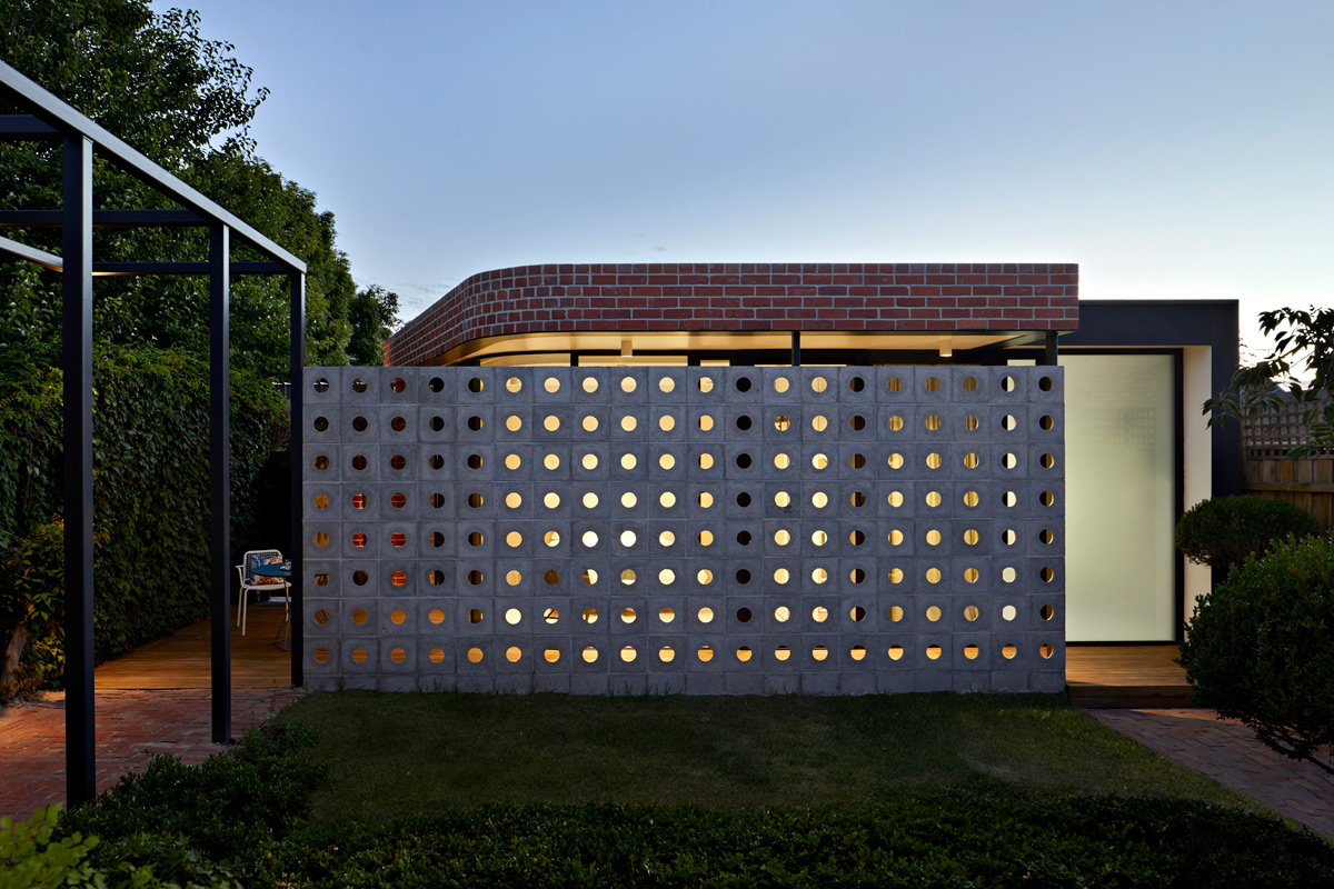 Windust-Architecture-X-Interiors-grand-pavilion-glow-through-concrete-block
