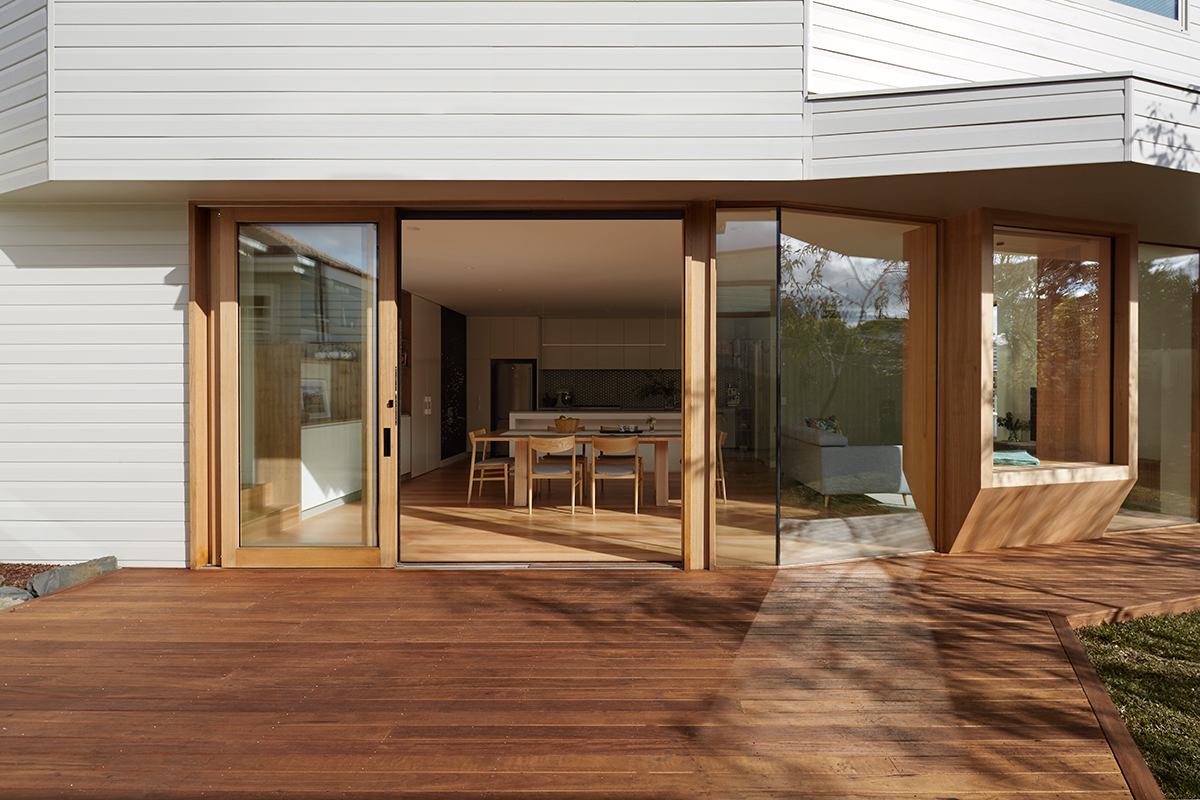 Windust-Architecture-X-Interiors-beehive-indoor-outdoor